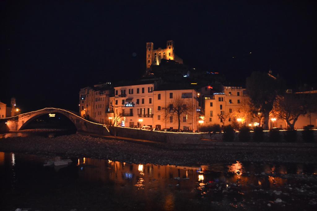 Al Ponte Vecchio Appartement Dolceacqua Buitenkant foto